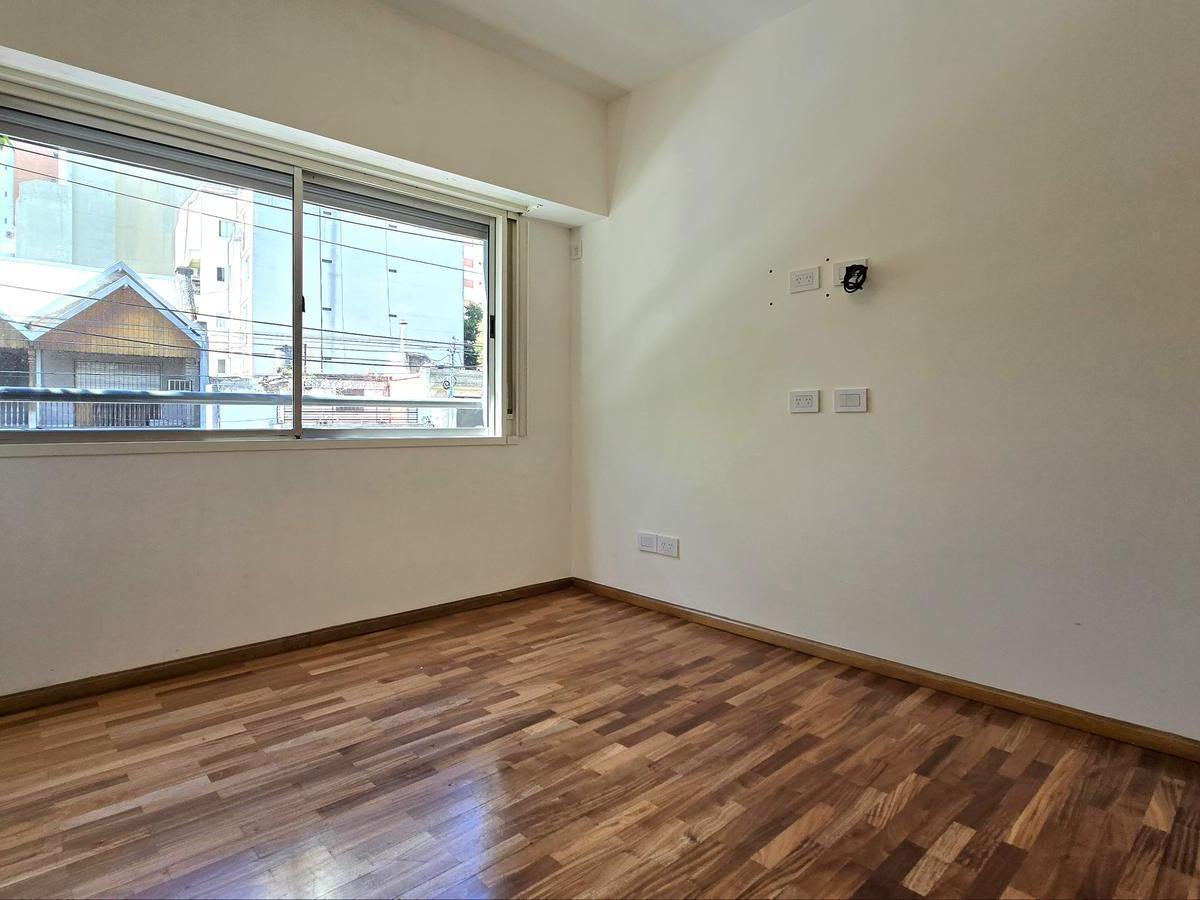 Venta • Villa Urquiza • Semipiso • 3 Ambientes • Patio • Cochera 2