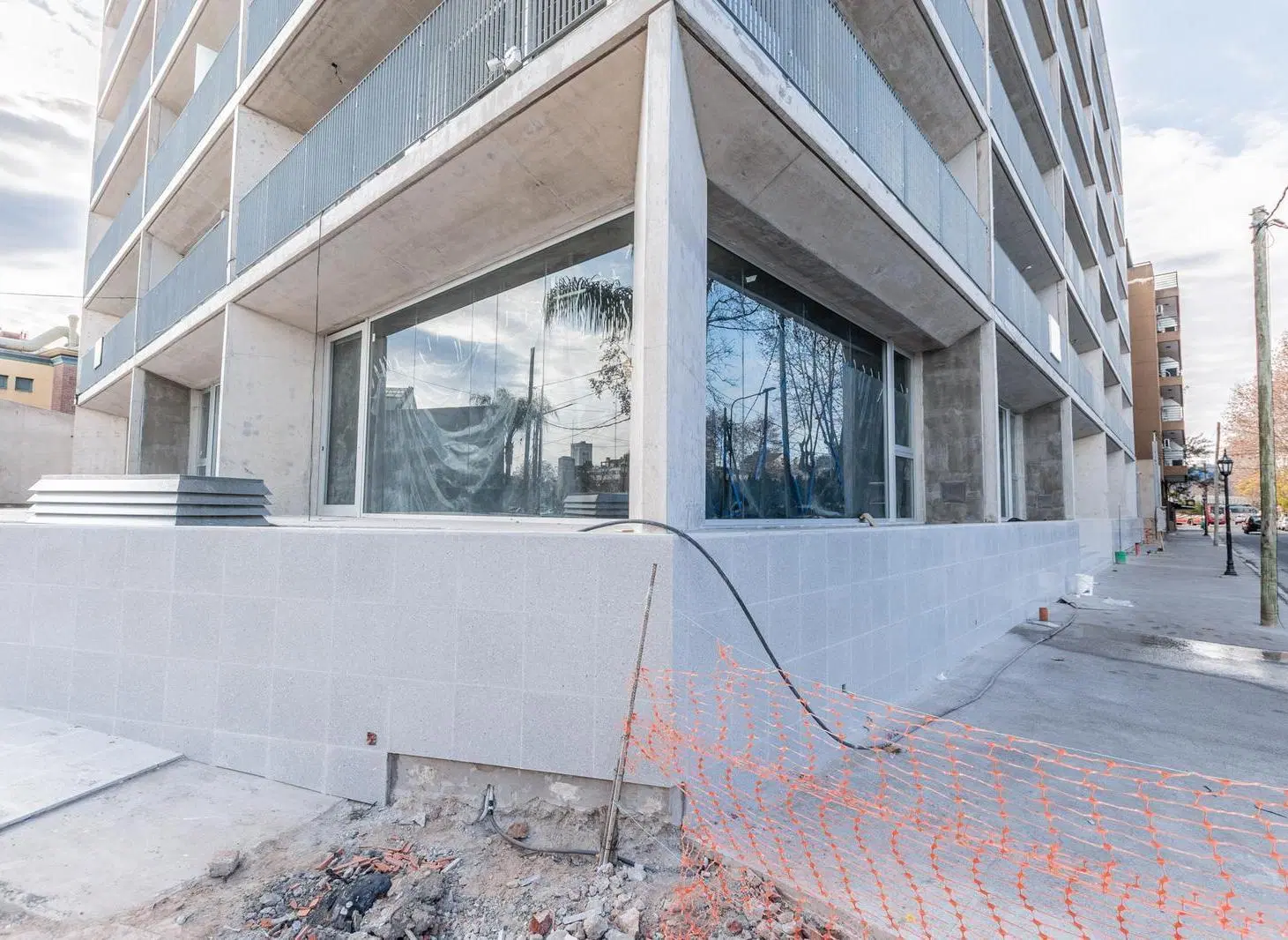 VENTA • TIGRE • LOCAL COMERCIAL • A ESTRENAR 5