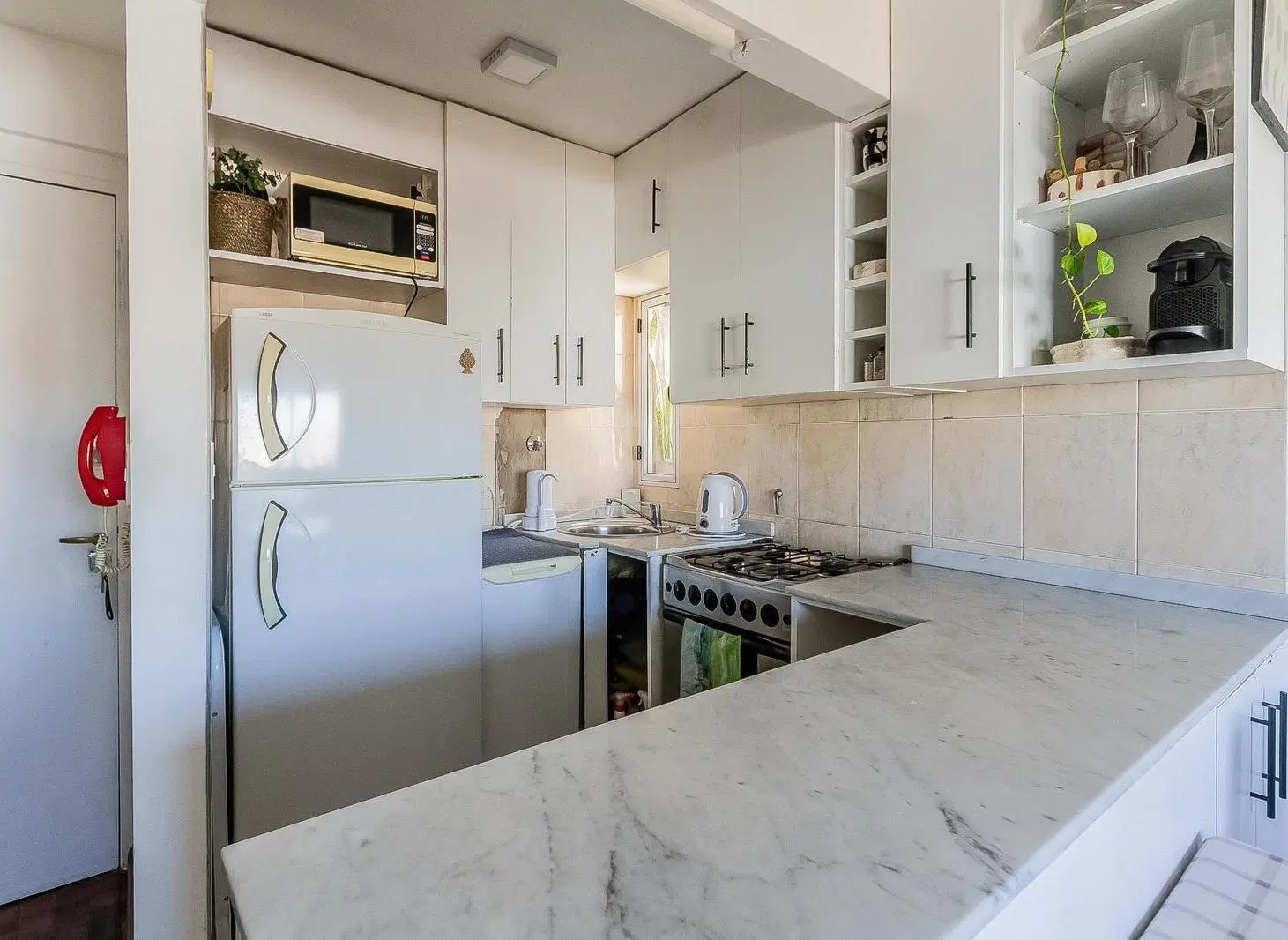 VENTA • ABASTO • 3 AMBIENTES • PARRILLA PROPIA 4