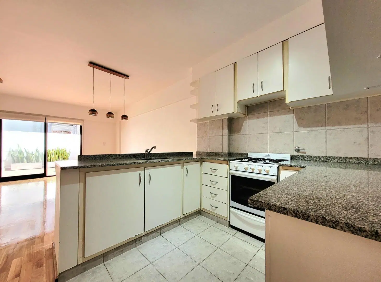 VENTA • COGHLAN • 3 AMBIENTES • PATIO 3