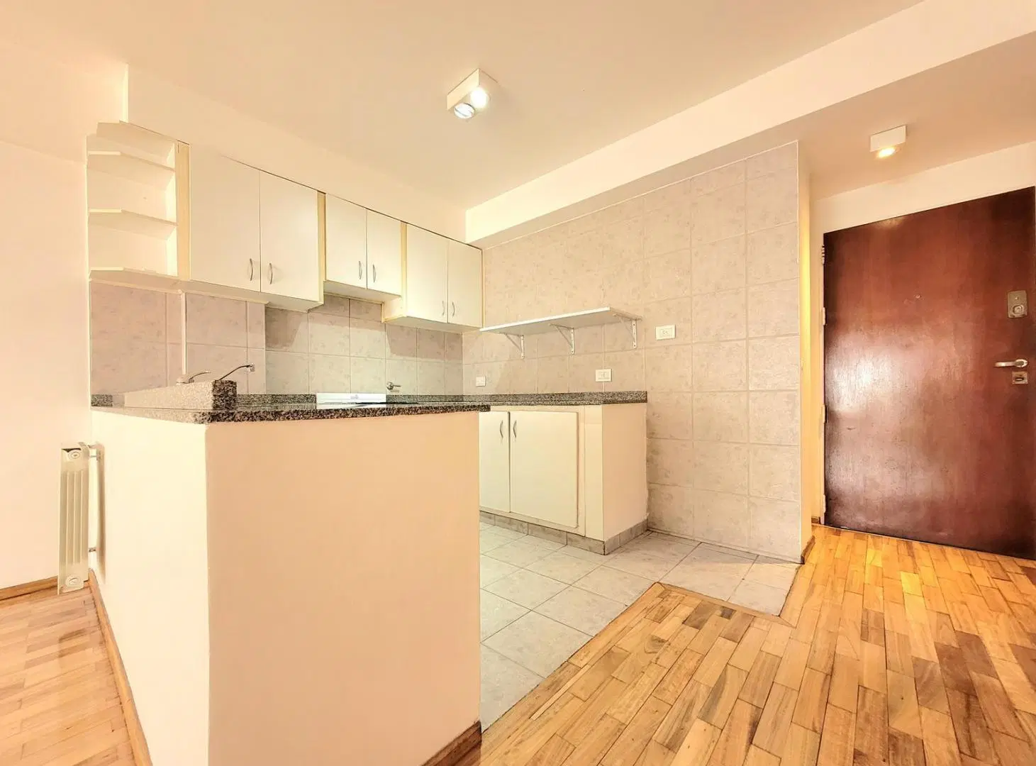 VENTA • COGHLAN • 3 AMBIENTES • PATIO 5
