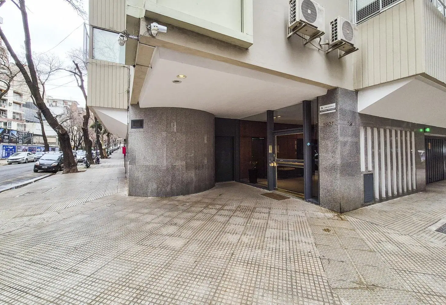 VENTA • LAS CAÑITAS • PISO • 4 AMBIENTES • COCHERA 4