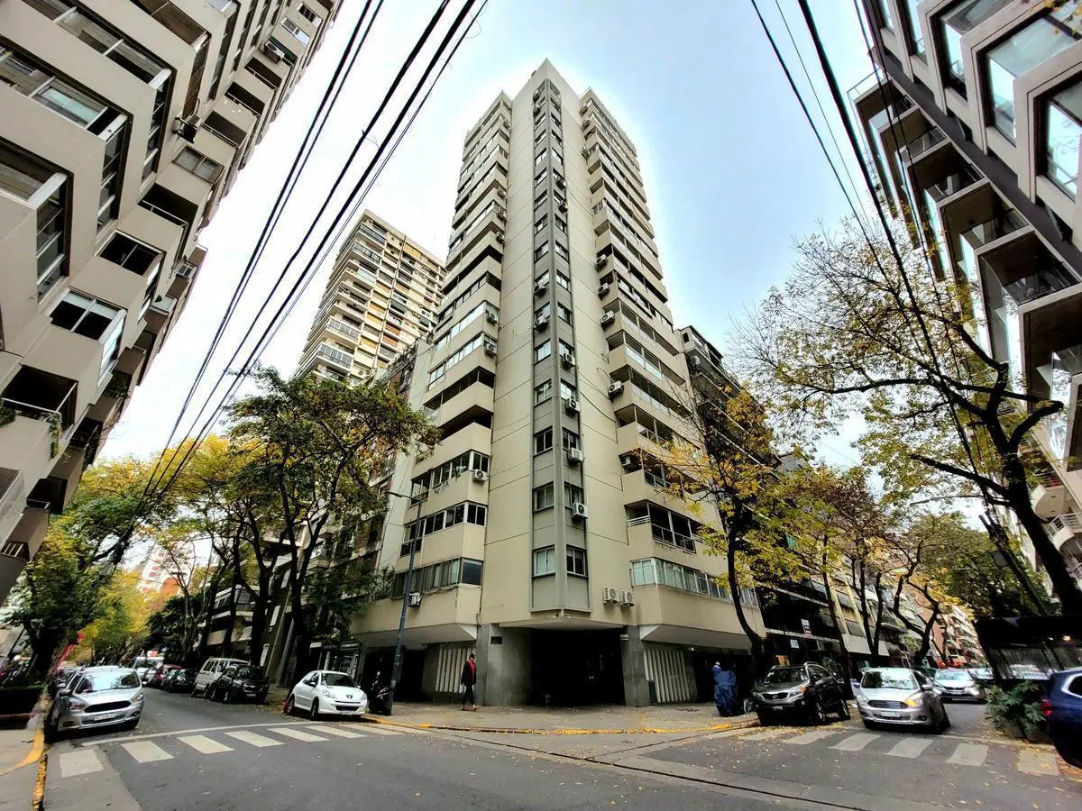 VENTA • LAS CAÑITAS • PISO • 4 AMBIENTES • COCHERA 5