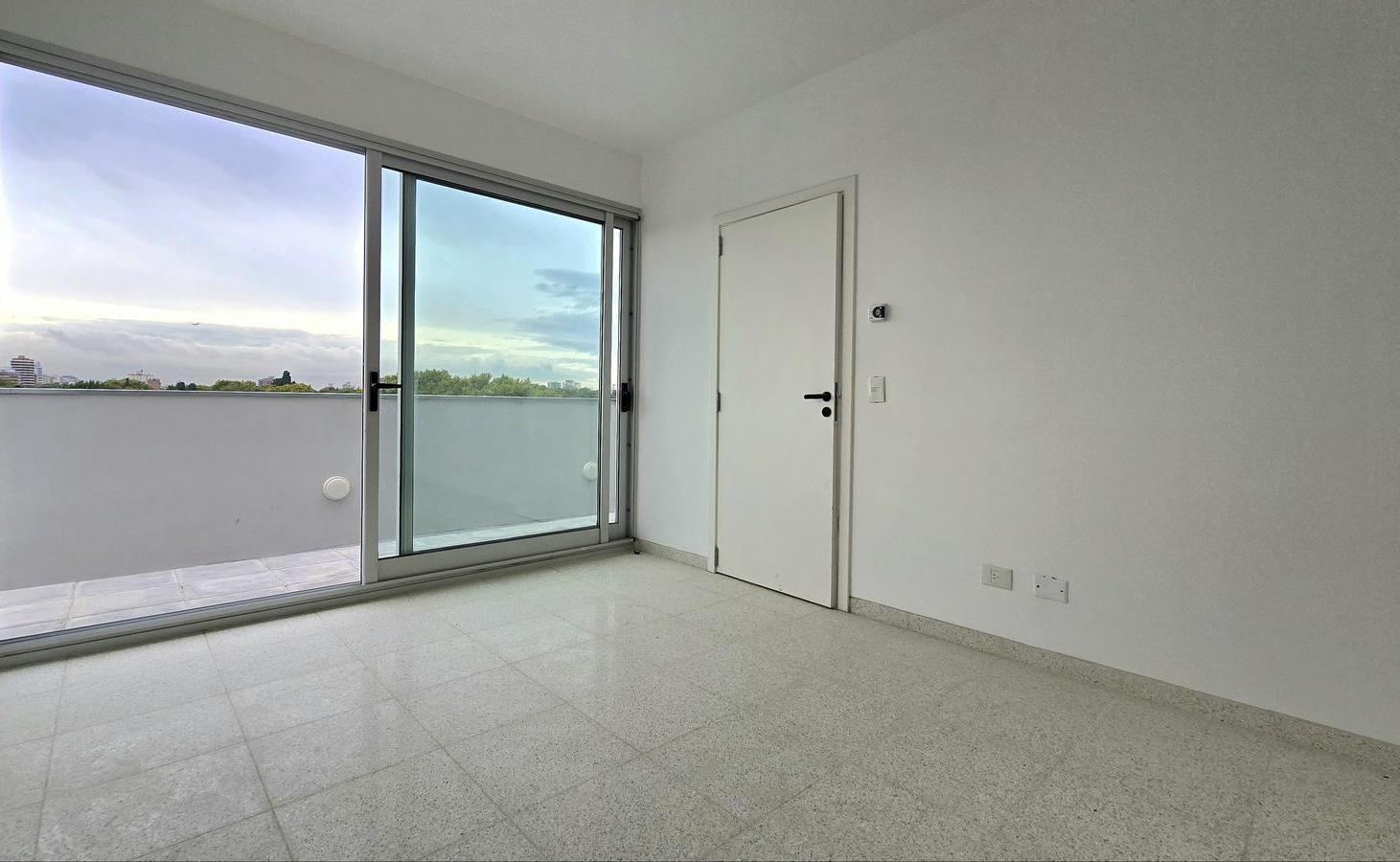 VENTA • VICENTE LÓPEZ • DÚPLEX • 4 AMBIENTES • COCHERA