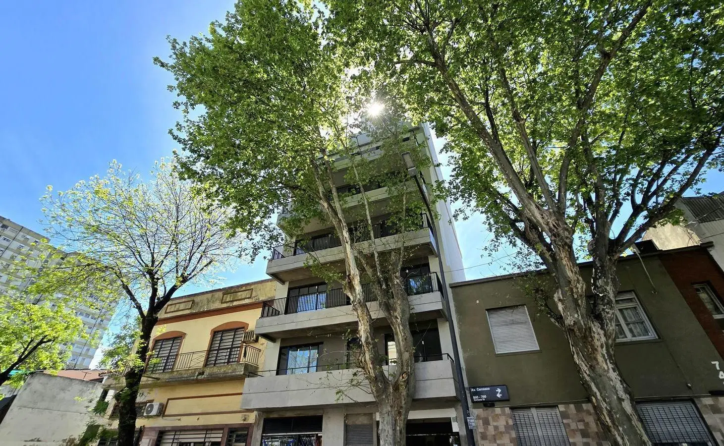 VENTA • VÉLEZ SARSFIELD • MONOAMBIENTE • PATIO 2