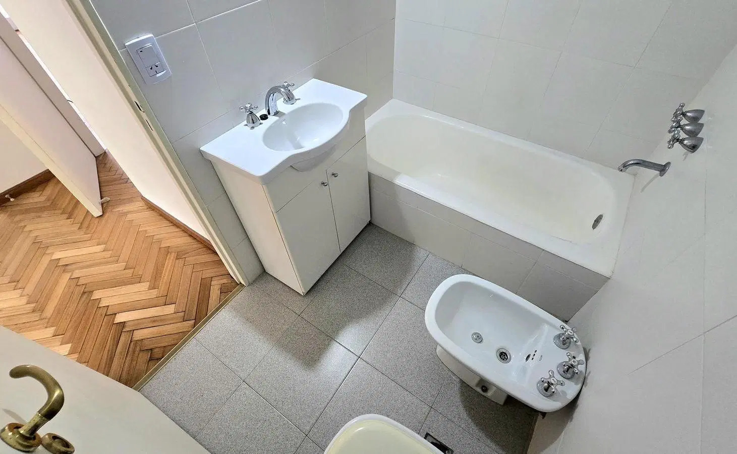 VENTA • COLEGIALES • 4 AMBIENTES 5