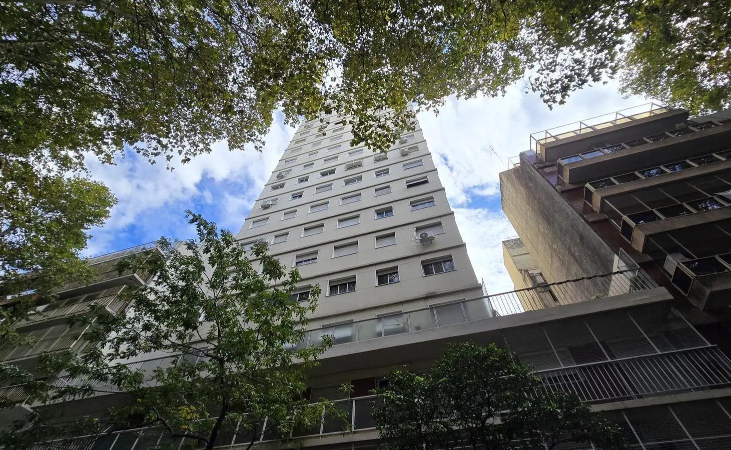 VENTA • COLEGIALES • 4 AMBIENTES 1
