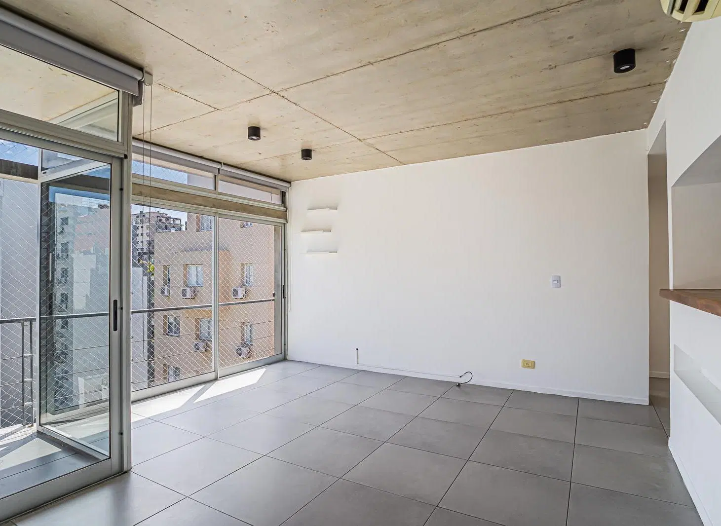 VENTA • VILLA URQUIZA • SEMIPISO • 2 AMBIENTES • COCHERA • APTO CRÉDITO 1