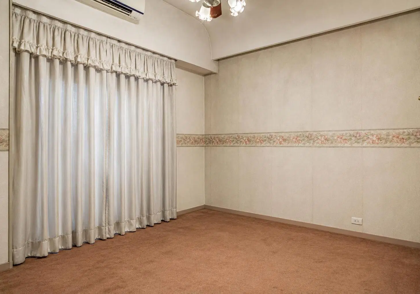VENTA • BELGRANO • 4 AMBIENTES CON DEPENDENCIA 2