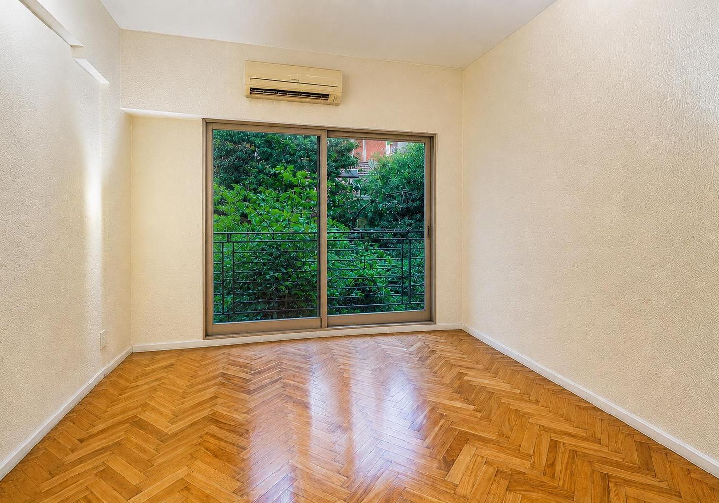 VENTA • BELGRANO • 4 AMBIENTES CON DEPENDENCIA