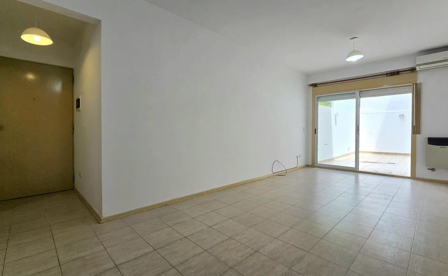 VENTA • NUÑEZ • MONOAMBIENTE • PATIO • COCHERA 5