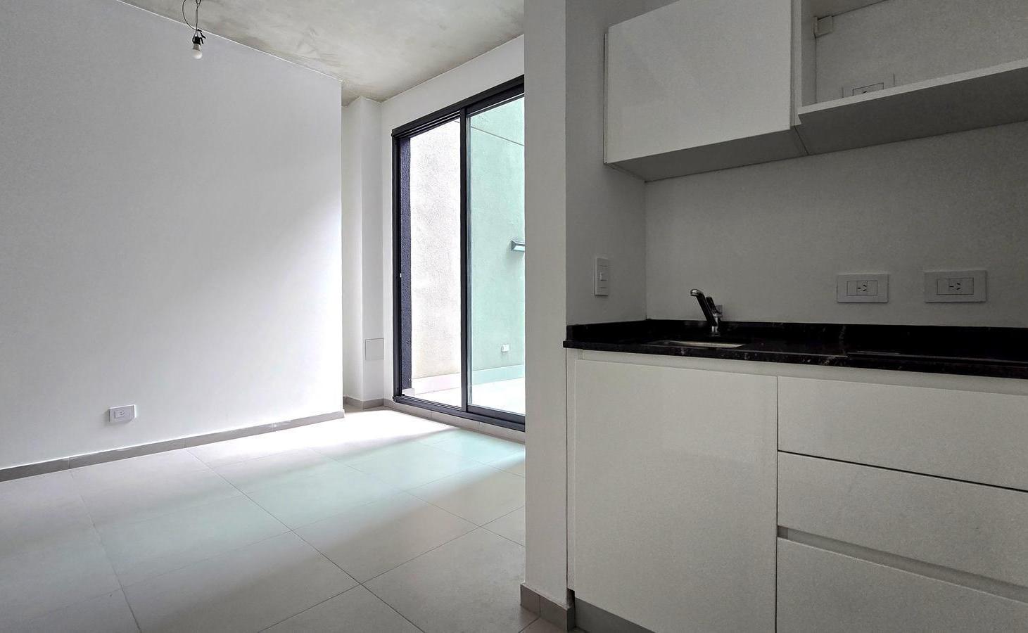 Foto de ALQUILER • BELGRANO • LOCAL COMERCIAL • PATIO, imagen 5