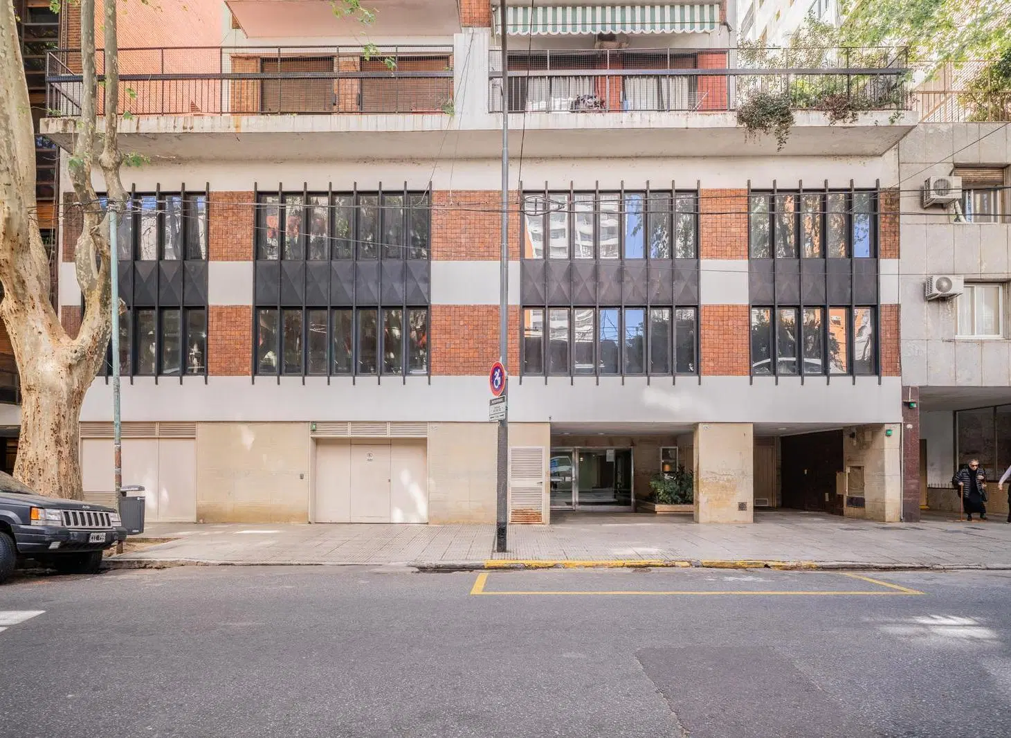 VENTA • BELGRANO • COCHERA 5