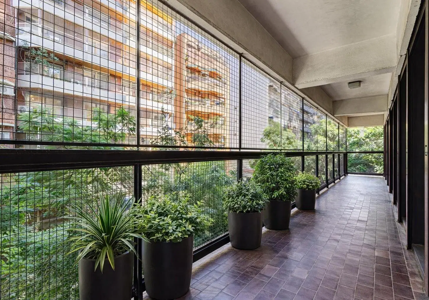 VENTA • LAS CAÑITAS • SEMIPISO • 4 AMBIENTES • COCHERA 1