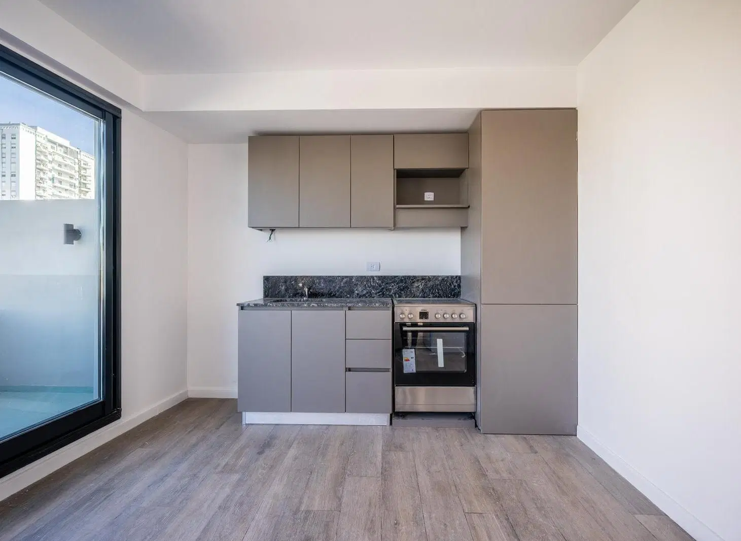 ALQUILER • VILLA GRAL. MITRE • MONOAMBIENTE DIVISIBLE 5