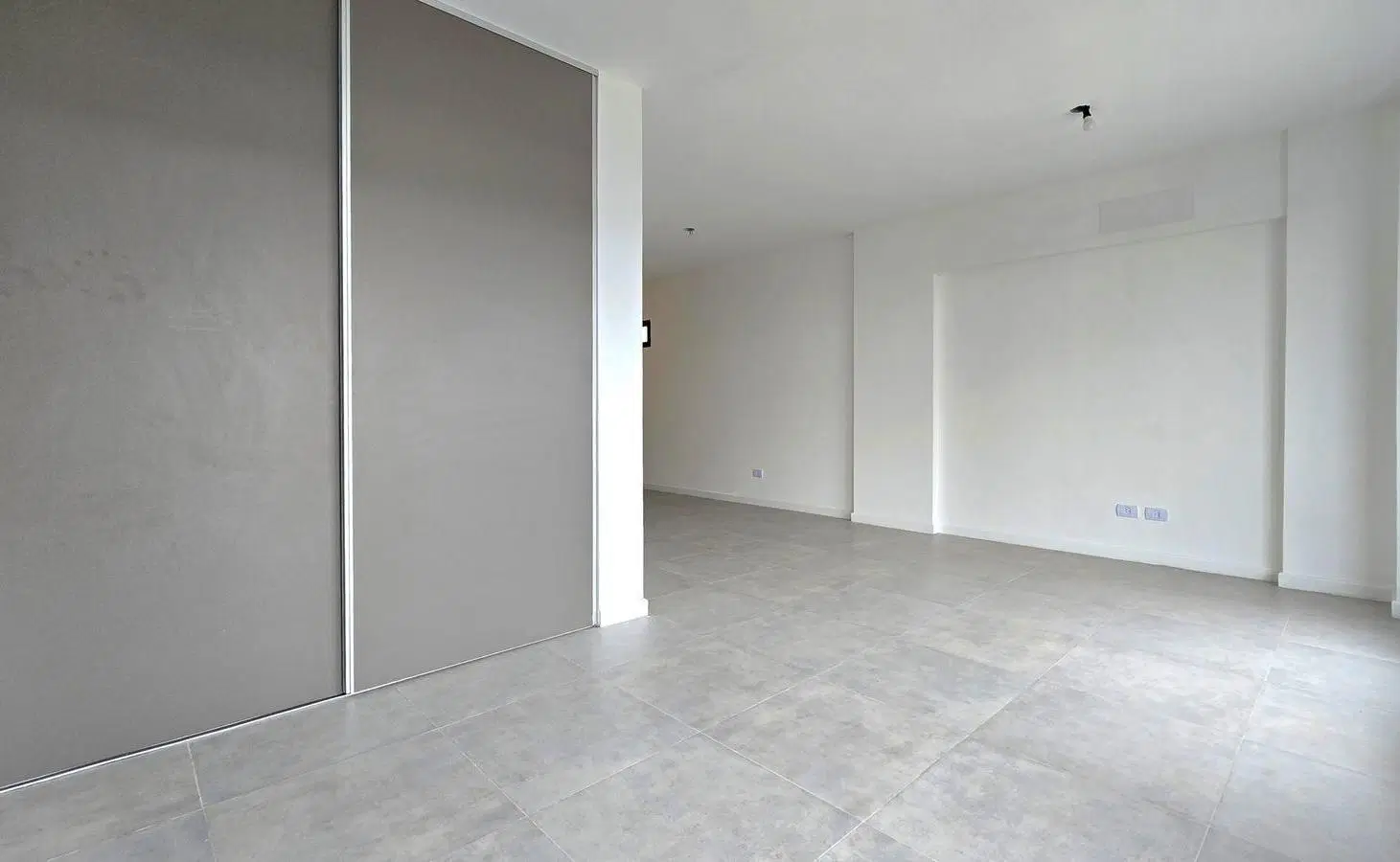 ALQUILER • VILLA GRAL. MITRE • MONOAMBIENTE DIVISIBLE 2