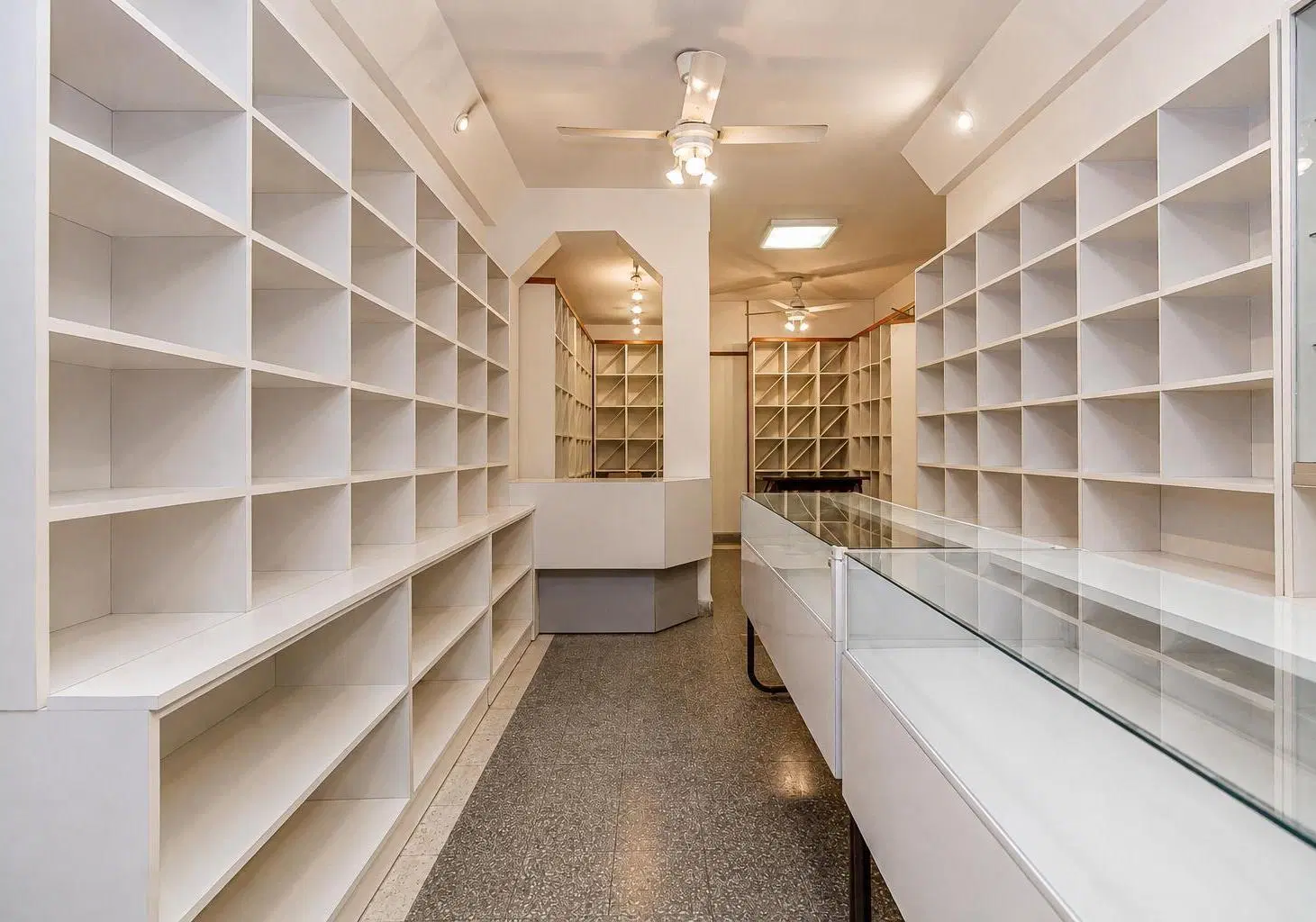 ALQUILER • BELGRANO • LOCAL COMERCIAL 5