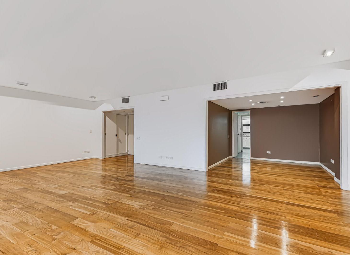 Foto de VENTA • LAS CAÑITAS • PISO • 4 AMBIENTES • 2 COCHERAS, imagen 2