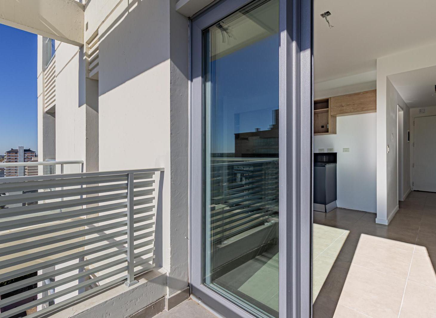 Foto de VENTA • TIGRE • TORRES CARDON • MONOAMBIENTE DIVISIBLE • COCHERA, imagen 5