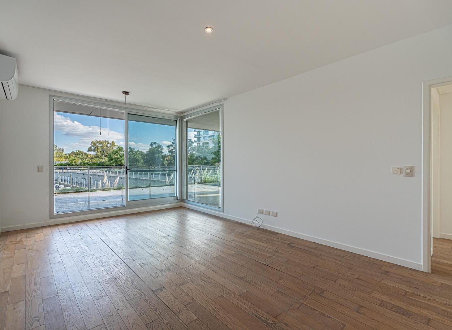 Foto de VENTA • TIGRE • VENICE TIGRE • 4 AMBIENTES • COCHERA, imagen 3