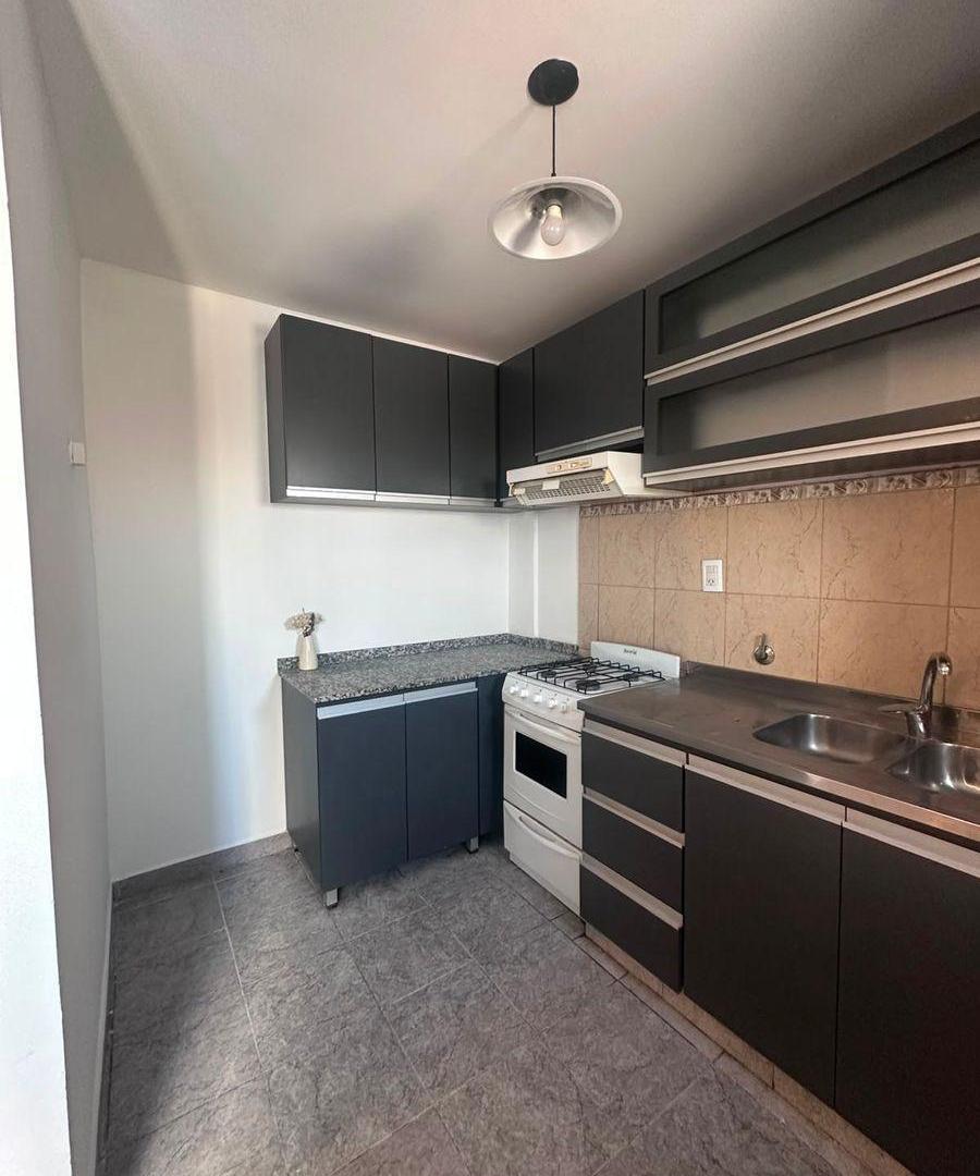 Foto de Corrientes Esq. San Miguel-Alquilo-Dpto de 1 Dormitorio, imagen 3