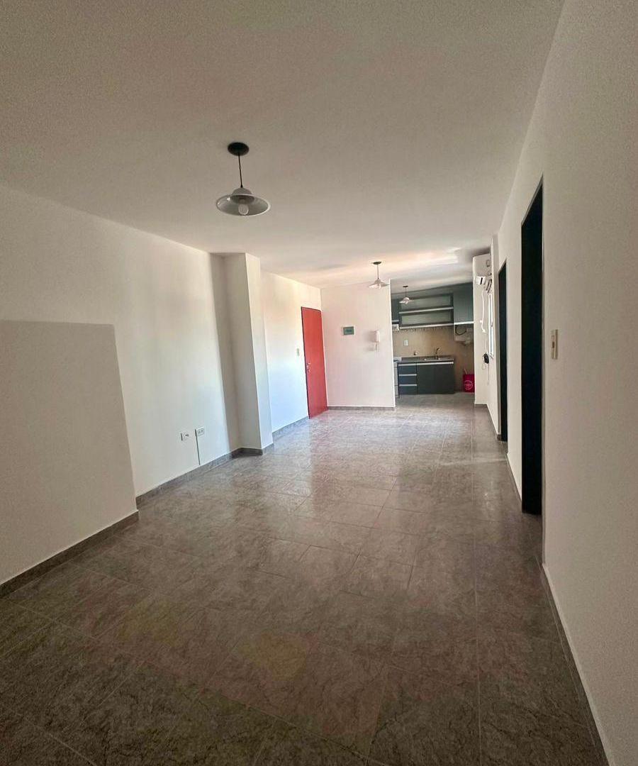 Foto de Corrientes Esq. San Miguel-Alquilo-Dpto de 1 Dormitorio, imagen 4