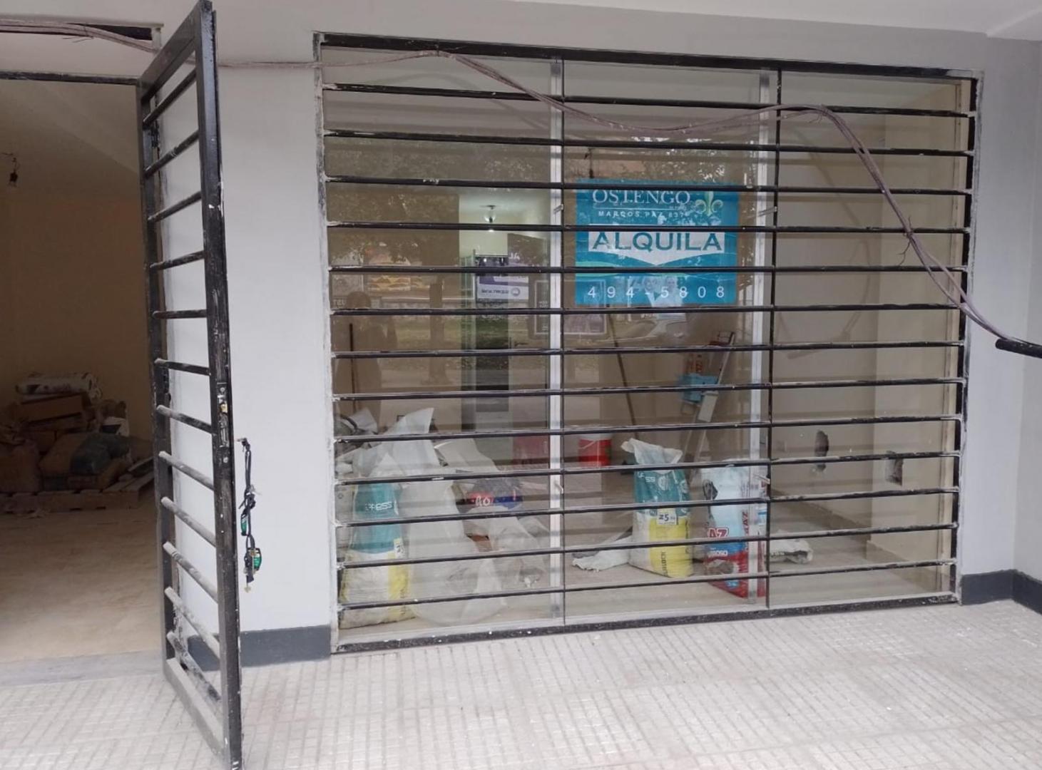 Foto de LOCAL COMERCIAL- MORENO 90, imagen 1