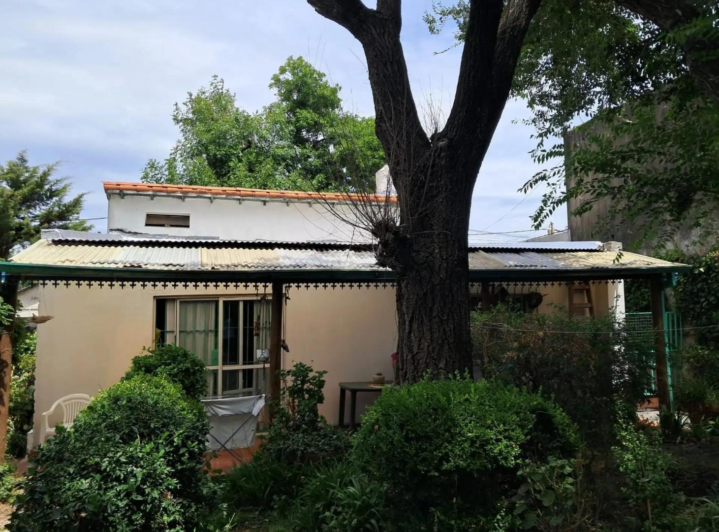 Foto de NUEVO VALOR !!! CASA CON 1000 M2 DE PARQUE Y PILETA., imagen 5