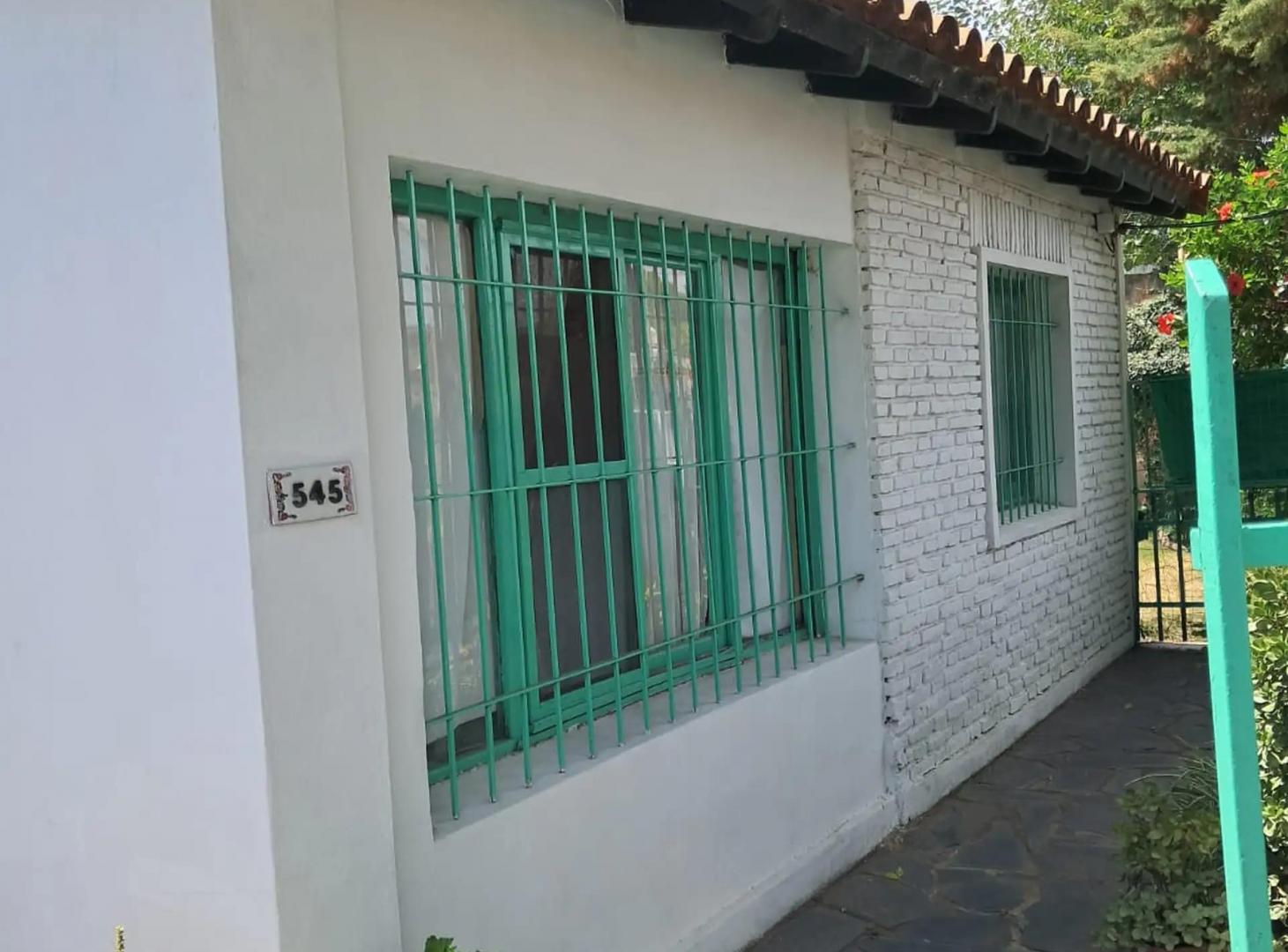 Foto de NUEVO VALOR !!! CASA CON 1000 M2 DE PARQUE Y PILETA., imagen 4