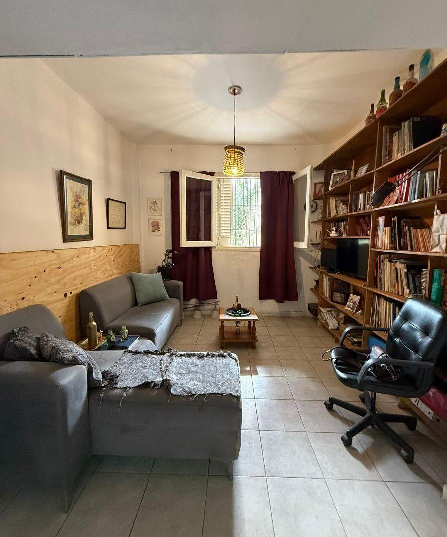 Departamento de 42 m² con 2 dormitorios en venta en Sexta Sección
