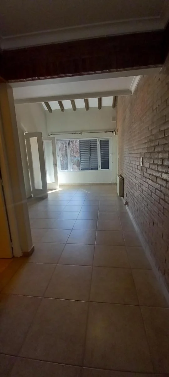 Casa en Venta, Bº Bianchi, Godoy Cruz, Mendoza. Apta Crédito Hipotecario! 2
