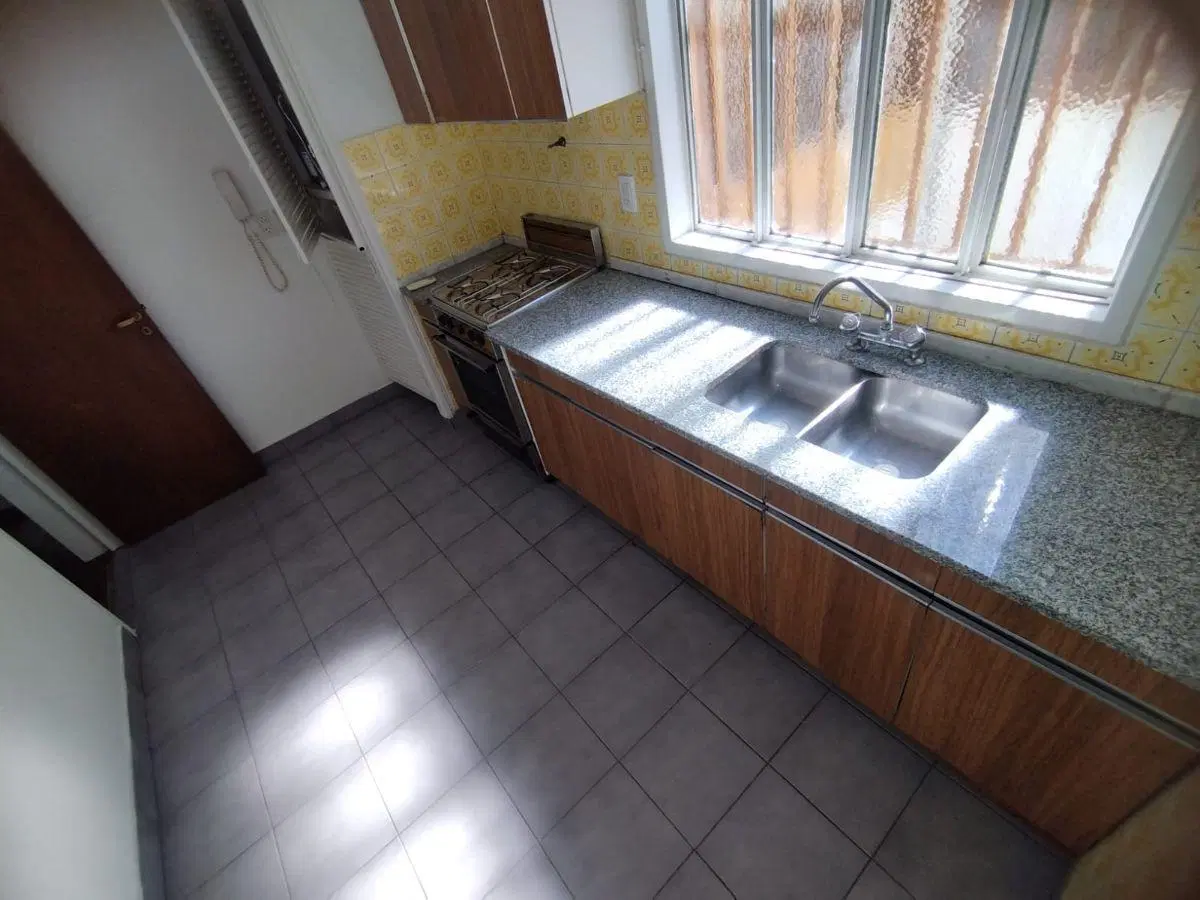 DEPARTAMENTO EN ALQUILER DOS DORMITORIOS Y COCHERA 5