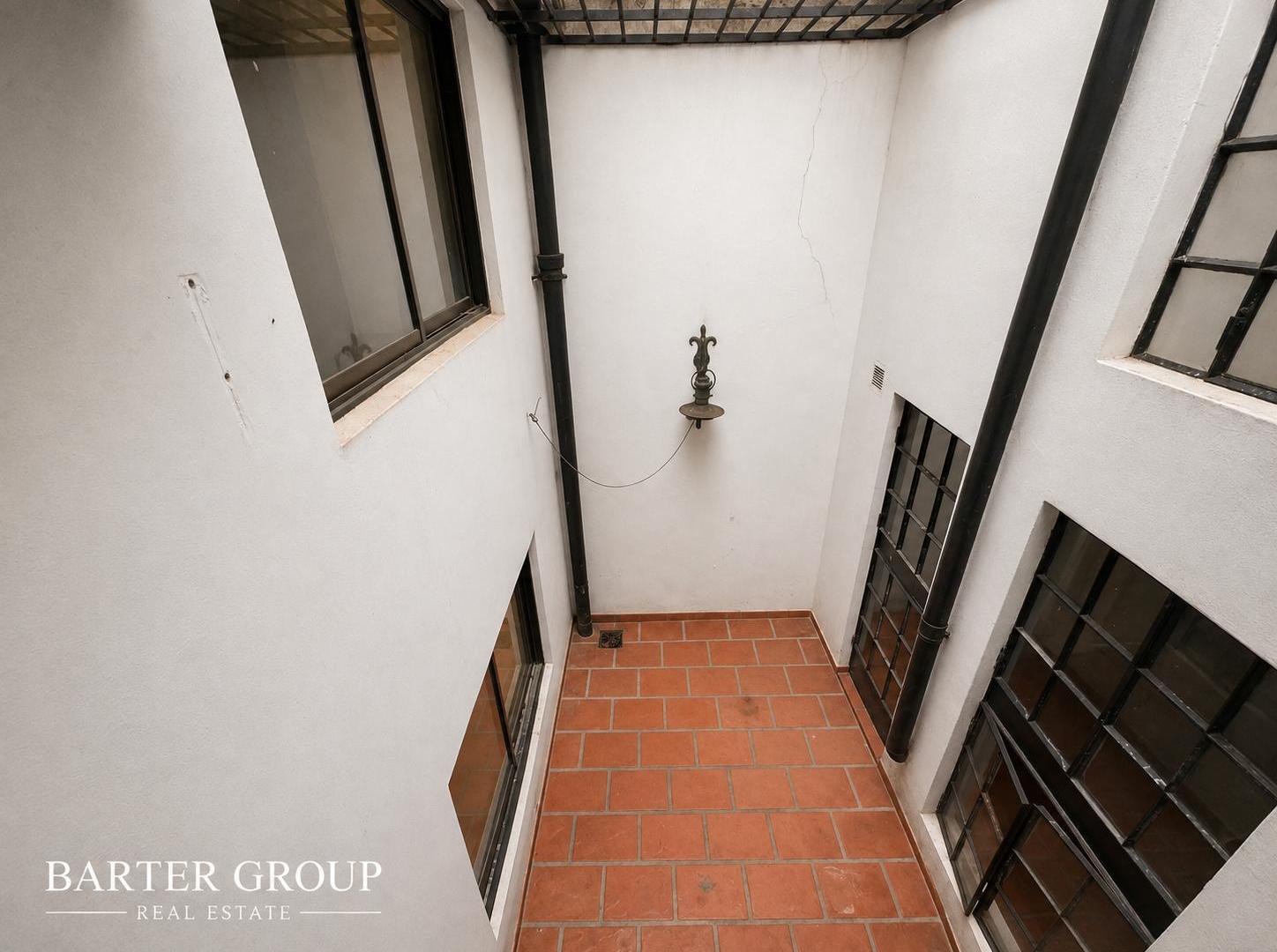 Foto de casa en alquiler de 5 ambientes en la mejor zona de flores, imagen 4
