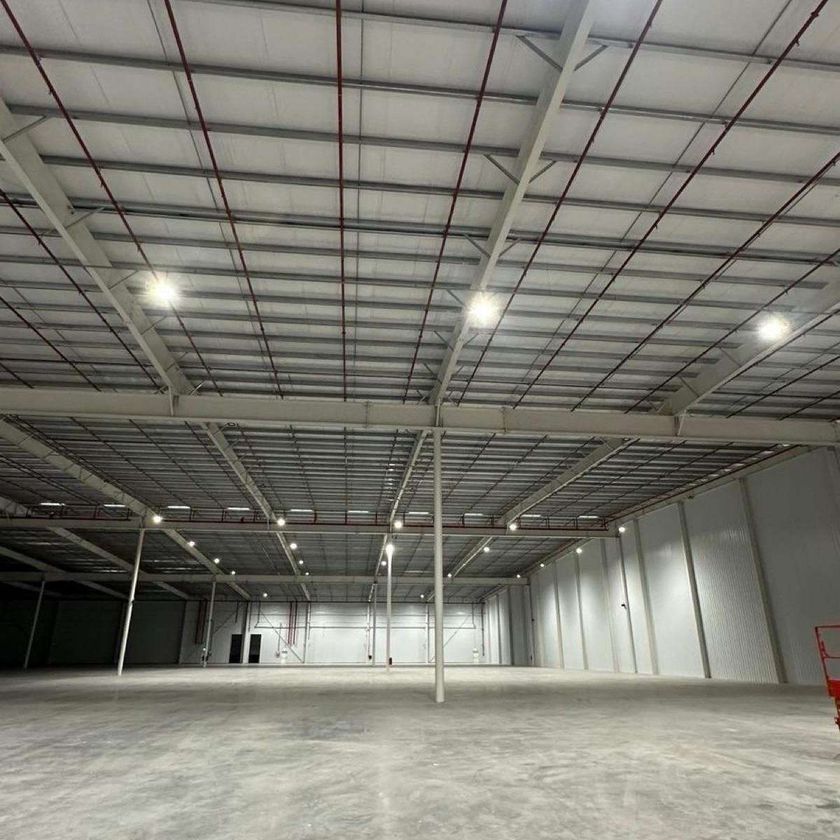 Nave Industrial 5.400 m² 4