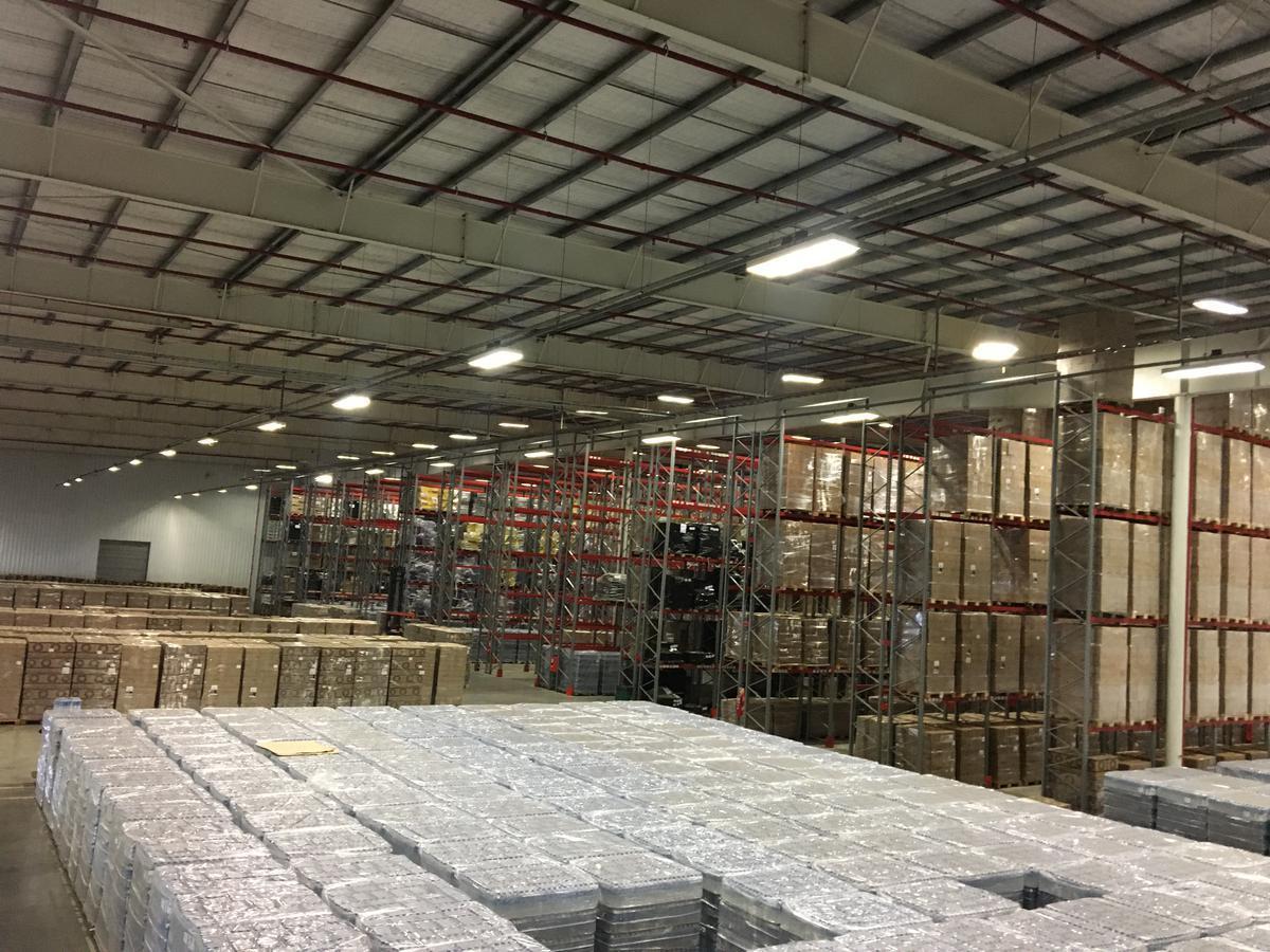Nave / Bodega 13.000 C/racks - Malvinas Argentinas 5