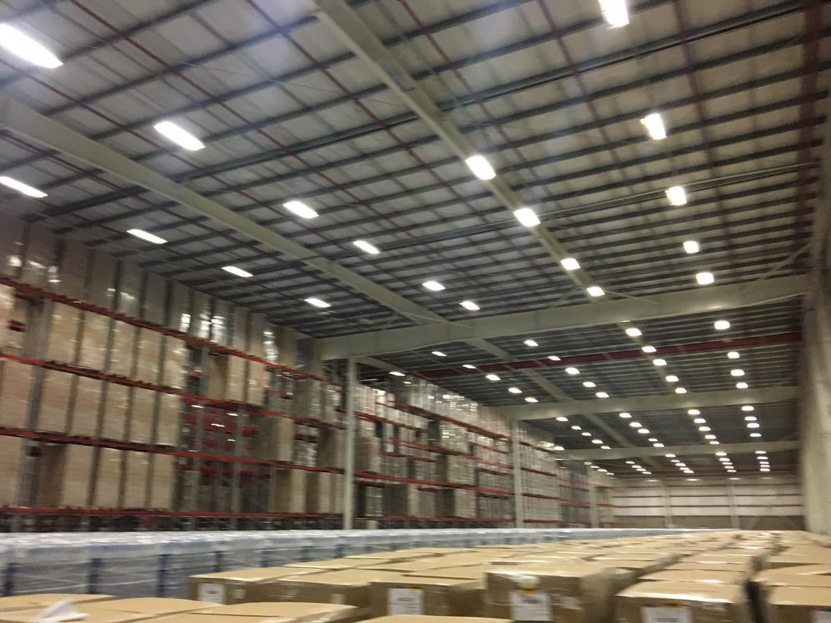 Nave / Bodega 13.000 C/racks - Malvinas Argentinas 3