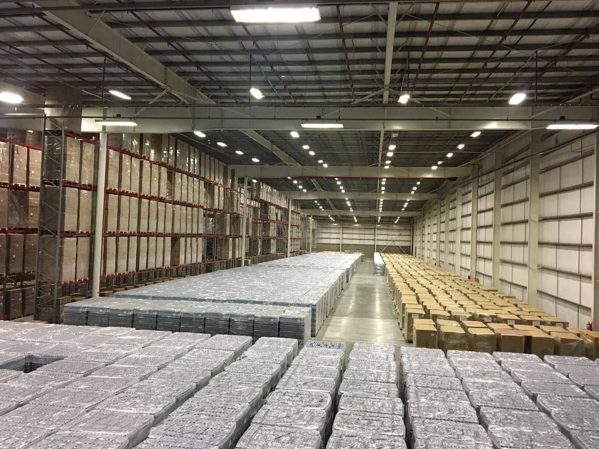 Nave / Bodega 8.000 C/racks - Malvinas Argentinas 3