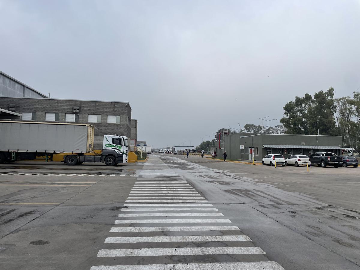 Nave 4.000 m² - Malvinas Argentinas 2