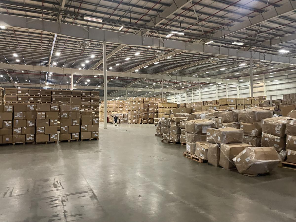 Nave 9.200m2 c/racks - Malvinas Argentinas