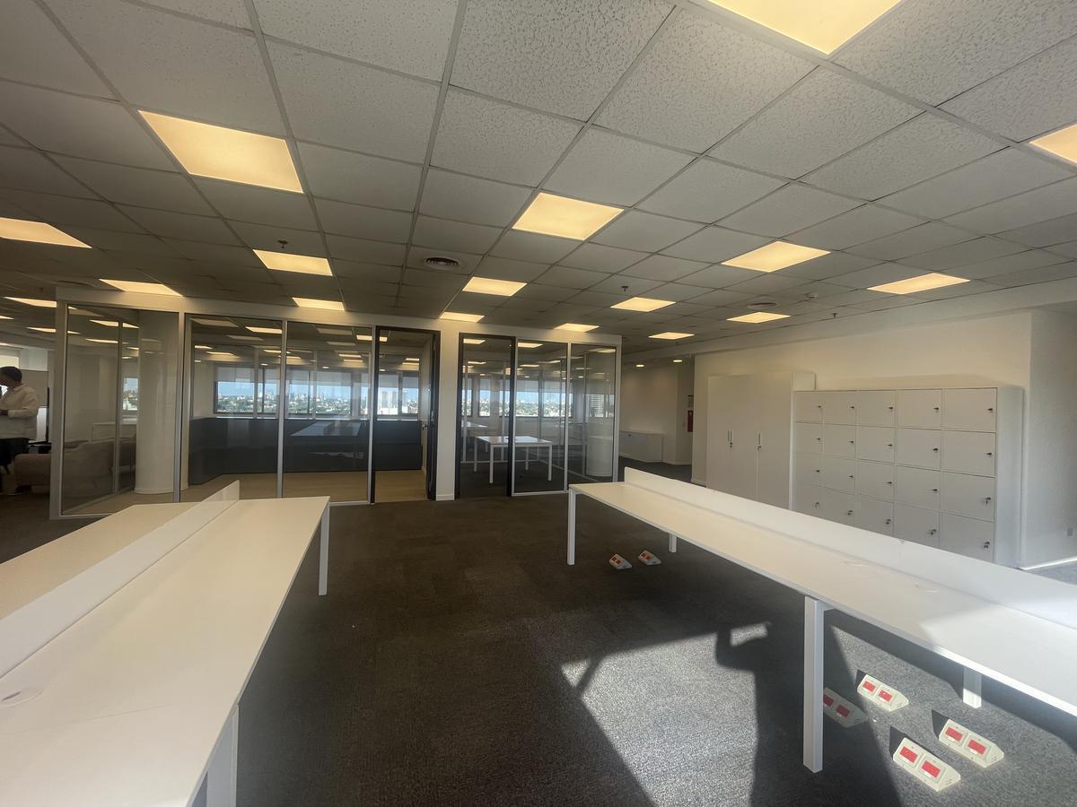Foto de Edificio Corporativo Oficinas - 390m2, imagen 3