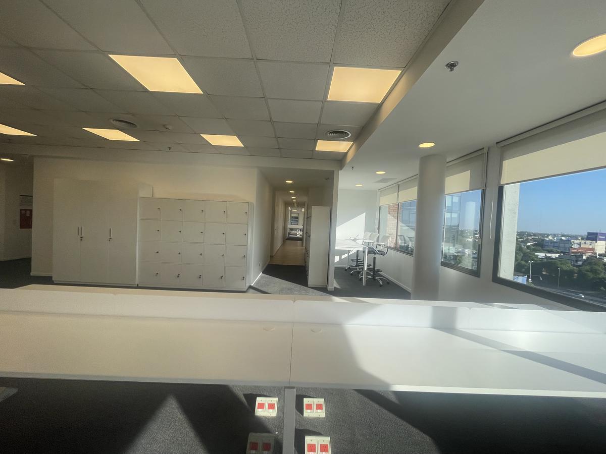 Foto de Edificio Corporativo Oficinas - 390m2, imagen 5