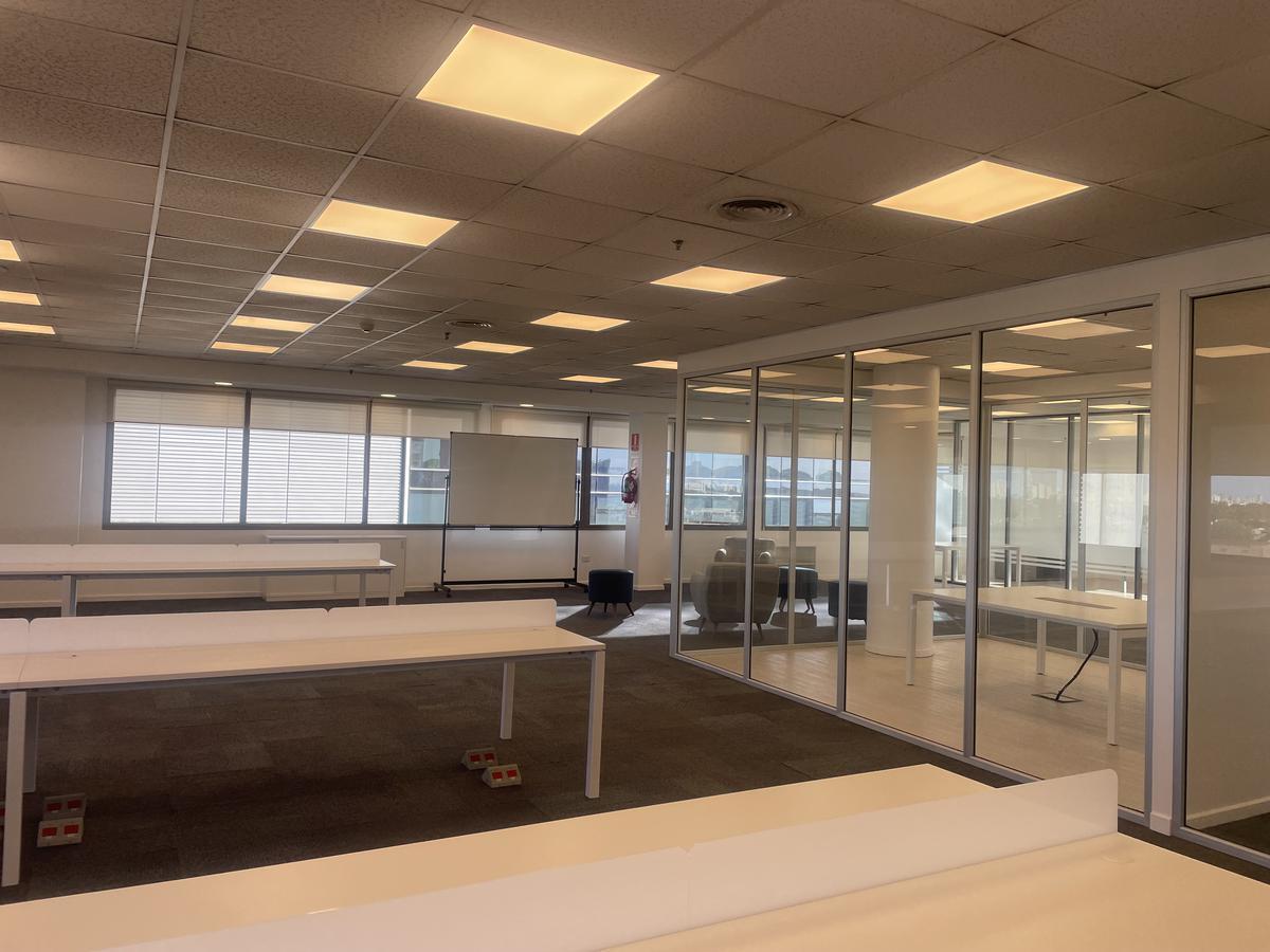 Foto de Edificio Corporativo Oficinas - 390m2, imagen 4