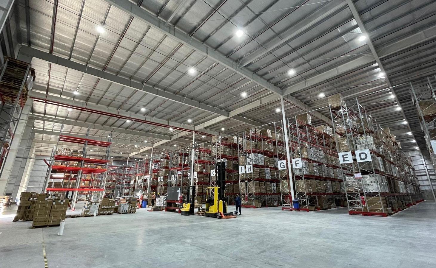 Depósito 2.500m2- Área de Promoción El Triángulo