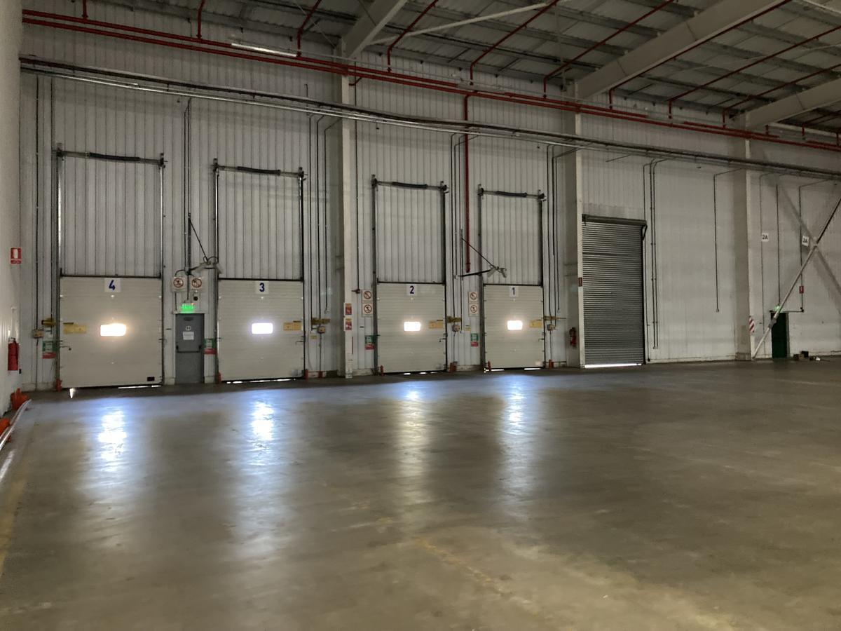 Foto de Nave 5.000m2 c/ Temperatura controlada Racks, imagen 2