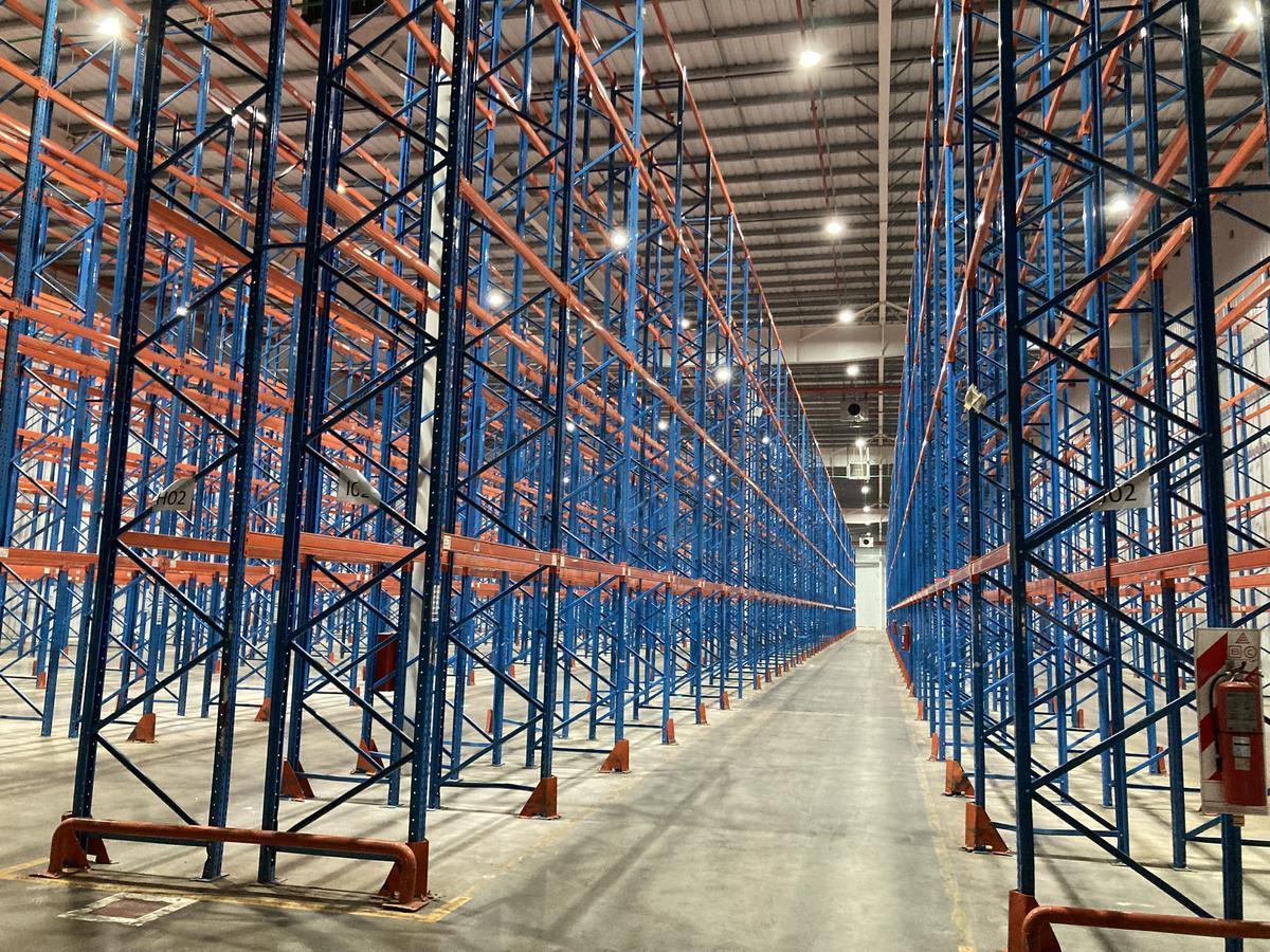 Foto de Nave 5.000m2 c/ Temperatura controlada Racks, imagen 4