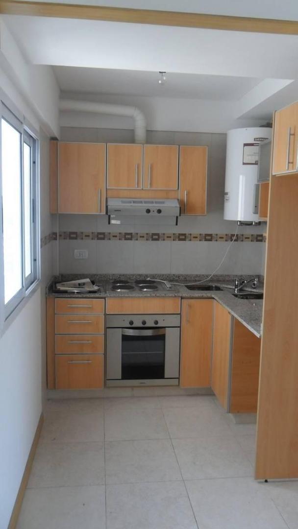 Venta departamento 2 amb Moron