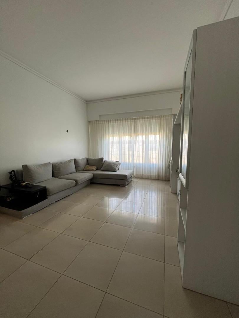 Castelar Centro venta departamento 3 ambientes