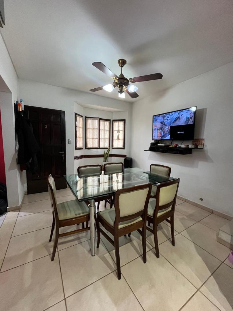 Duplex Castelar Sur 3 ambientes permuta por casa