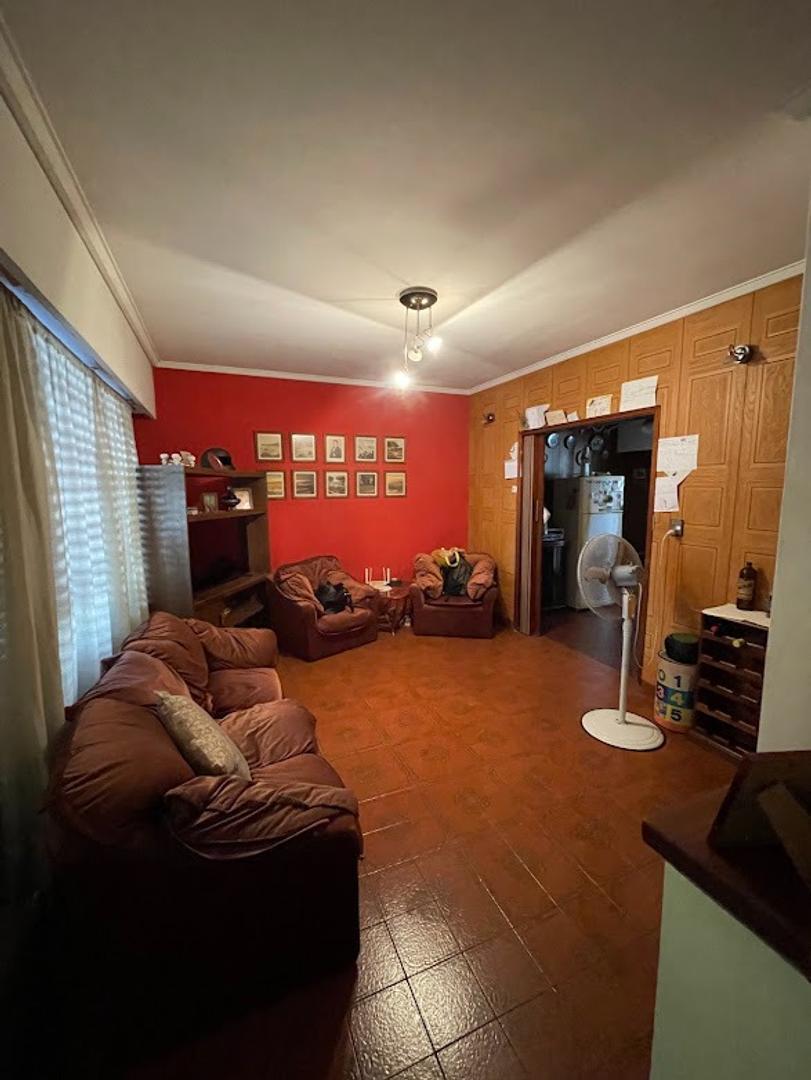 Casa tipo ph 4 ambientes