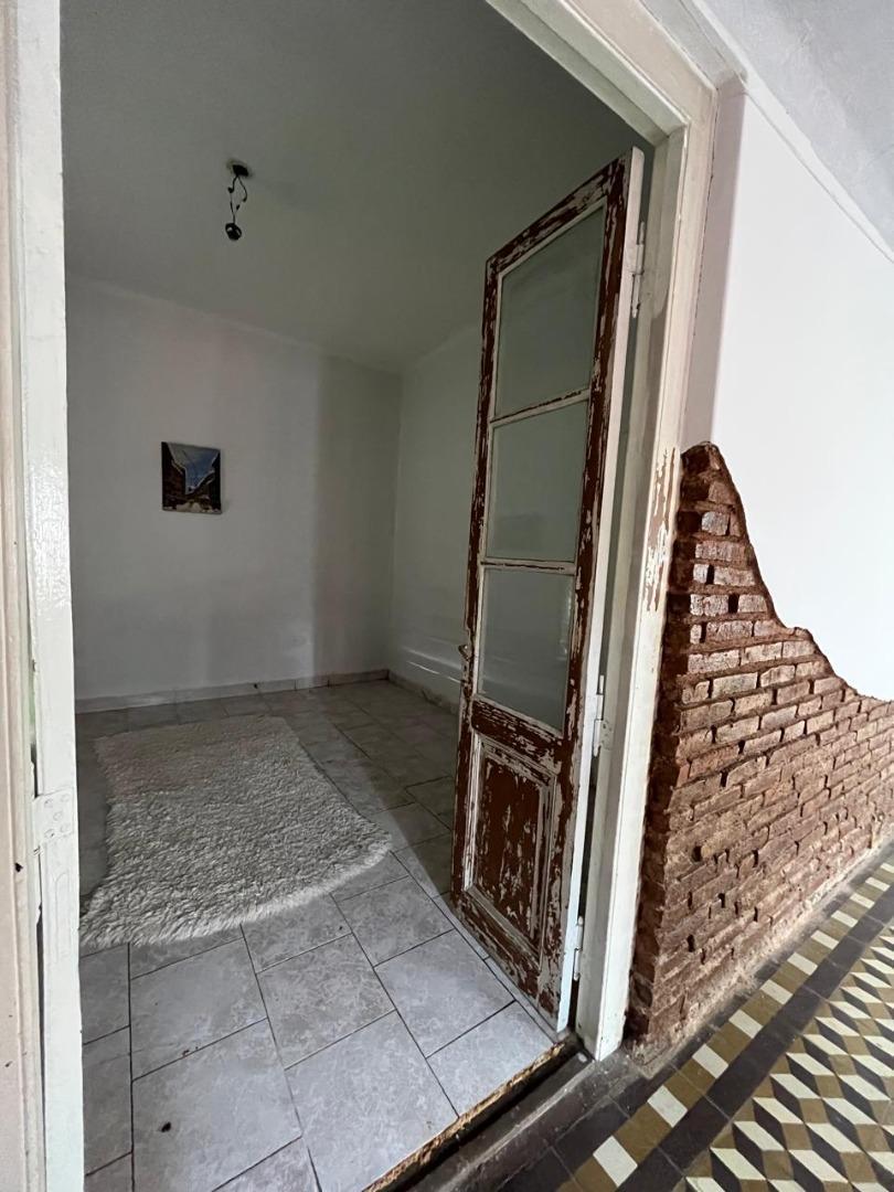 Casa estilo antigua ideal para reciclar